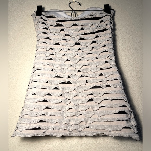 Sweetheart stripped textured strapless top - Picture 5 of 6